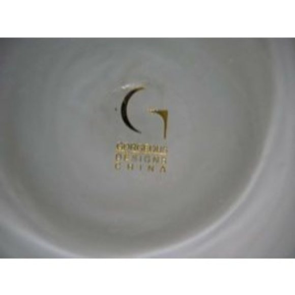 Gorgeous Designs Art Deco Contemporary White Over Green Very Unique Vase - Picture 4 of 6